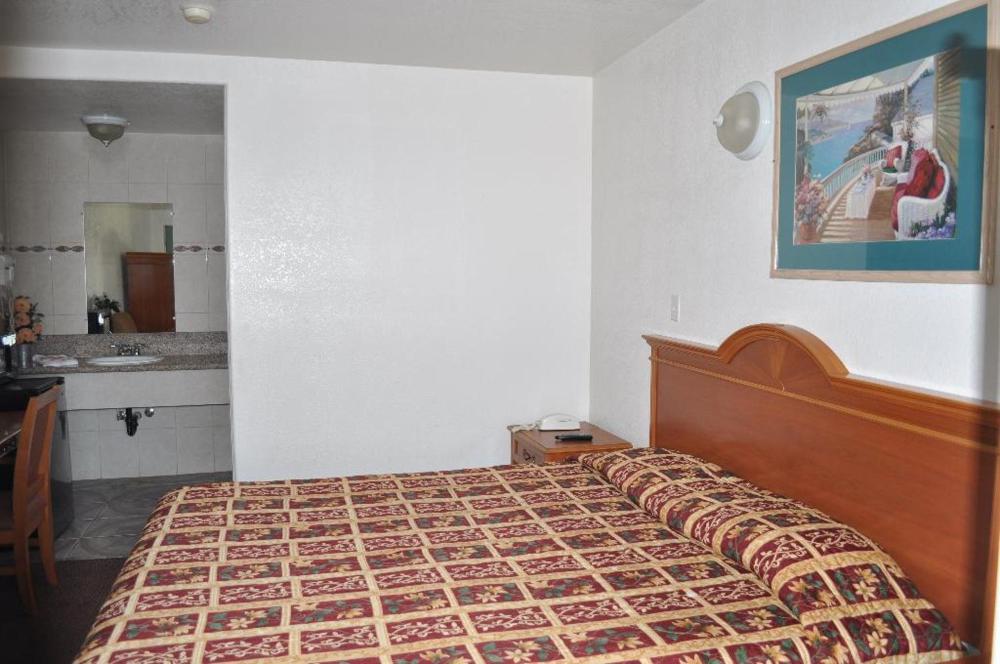Double Room with Two Double Beds interior